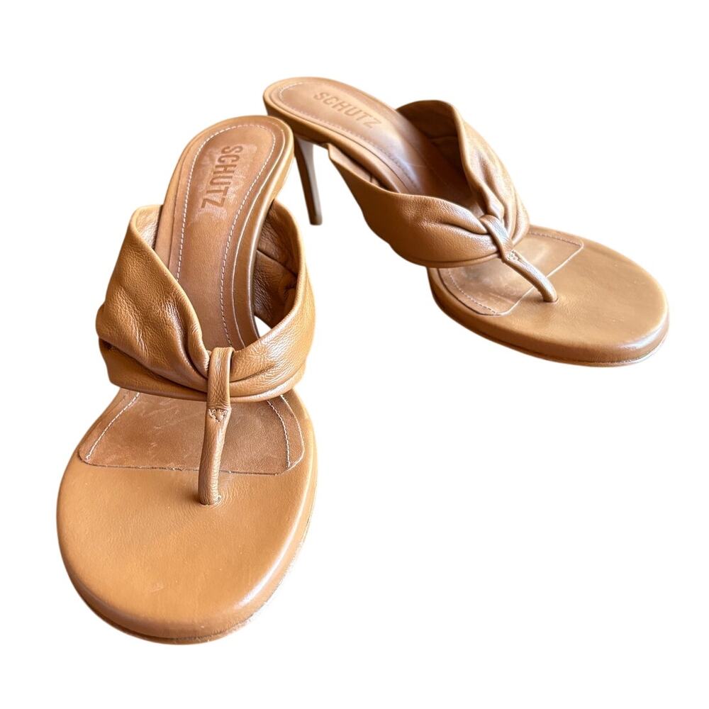 Schutz "Willow" Tan Ruched Leather Thong Style Sandals w Mid Stiletto Heels sz 9 - Picture 12 of 14